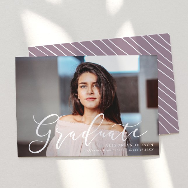 Bedeutsamer Script-Lila-Foto-Abschluss Ankündigung (Von Creator hochgeladen)