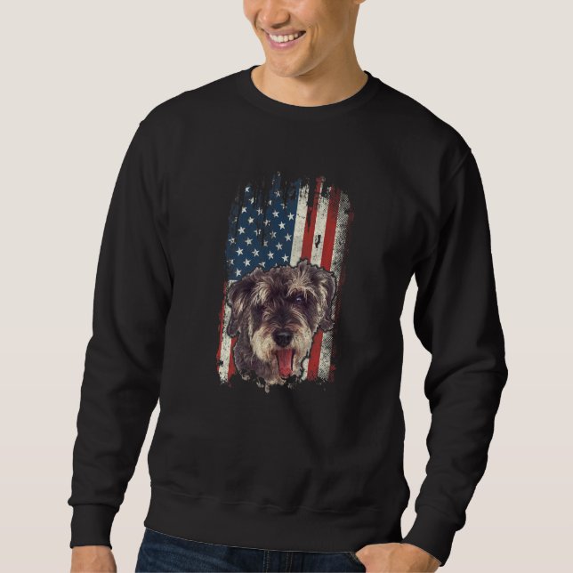 Bedrückter Yorkshire Terrier American Flag Patriot Sweatshirt (Vorderseite)