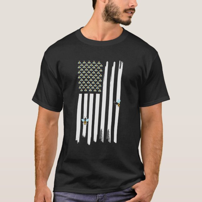 Bee Flag Graphic Apparel T-Shirt (Vorderseite)