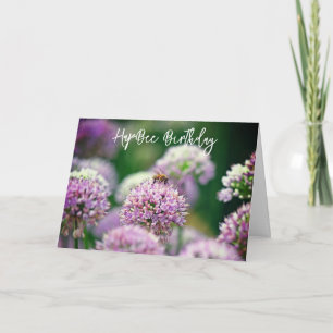 Bee Happy mit Lila Allium Blume Geburtstag Karte