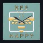 Bee Happy Niedlich Honeybee Apiarist Honey Shop Cl Quadratische Wanduhr<br><div class="desc">Diese süße kleine 3D-Stilisierte Honigbiene erinnert Sie und Ihre Mitarbeiter und Kunden an "Bee Happy" - oder ersetzen Sie den Text durch Ihren Namen. Die Hintergrundfarbe kann in der Ebenenleiste auf eine beliebige Farbe geändert werden.</div>