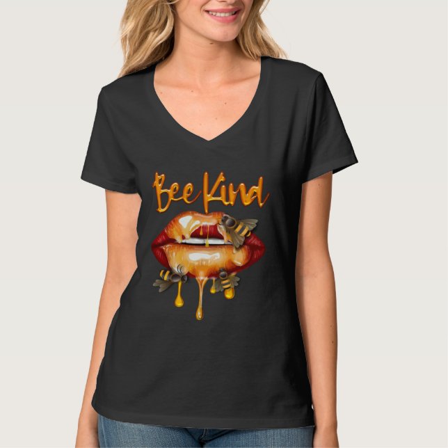 Bee Kind Honey Kiss Lips HoneyBee Queen Costume Cu T-Shirt (Vorderseite)