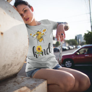 Bee Kind inspirierende Sonnenblumen Letterdesign T-Shirt