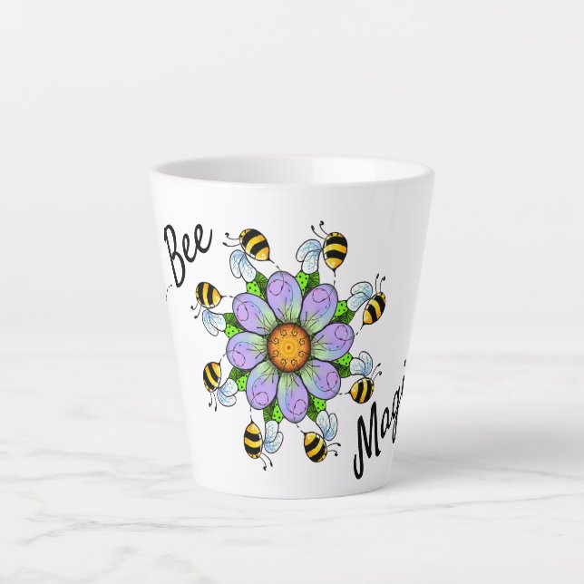 Bee Magical Small Latte Tasse (Vorderseite)
