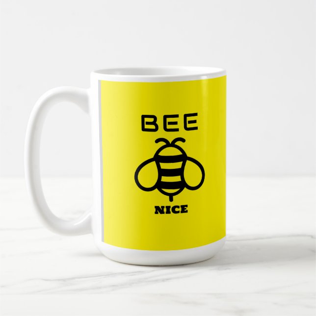 Bee Nice with Yellow Background Design Kaffeetasse (Links)