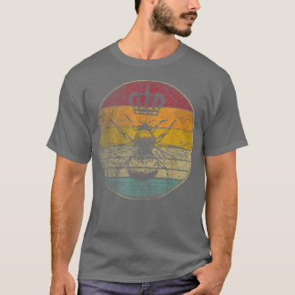 Bee Queen Gift Honey Bee Retro Style VintageMom Fu T-Shirt
