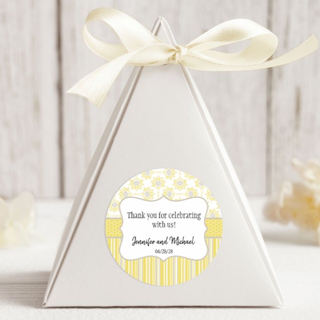 Bee Yellow und Gray Geometric Runder Aufkleber (Von Creator hochgeladen)