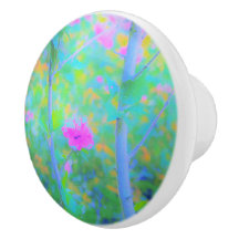 Beeindruckende blaue Landschaft mit rosa Blume