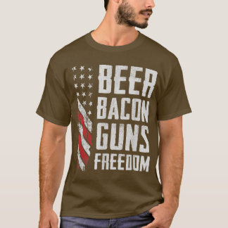 Beer Bacon Guns Freedom USA GRILLEN American Flag  T-Shirt