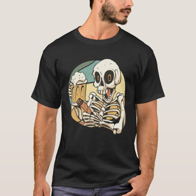 Beer drinking cigar smoking drunk skeleton T-Shirt (Vorderseite)