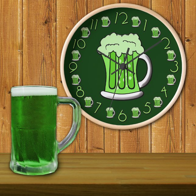 Beer Thirty Clock St Patricks Day Edition Wanduhr (Von Creator hochgeladen)