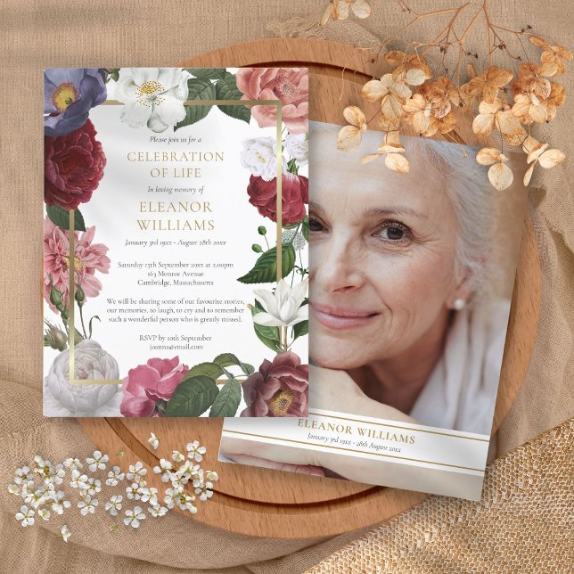 Beerdigung durch die Flora und Fauna zum Foto des  Ankündigungspostkarte (Floral Funeral Celebration of Life Photo Announcement Postcard)