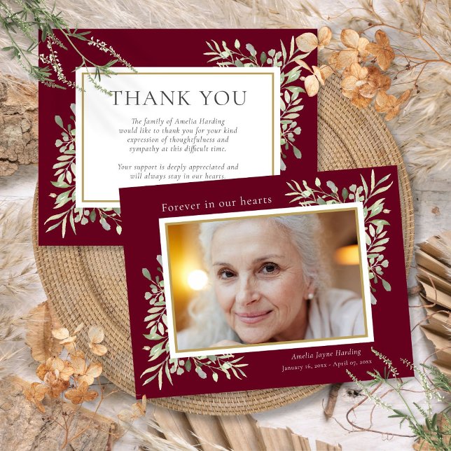 Beerdigung Memorial Greenery Burgundy Foto Dankeskarte (Funeral Memorial Greenery Burgundy Photo Thank You Card)