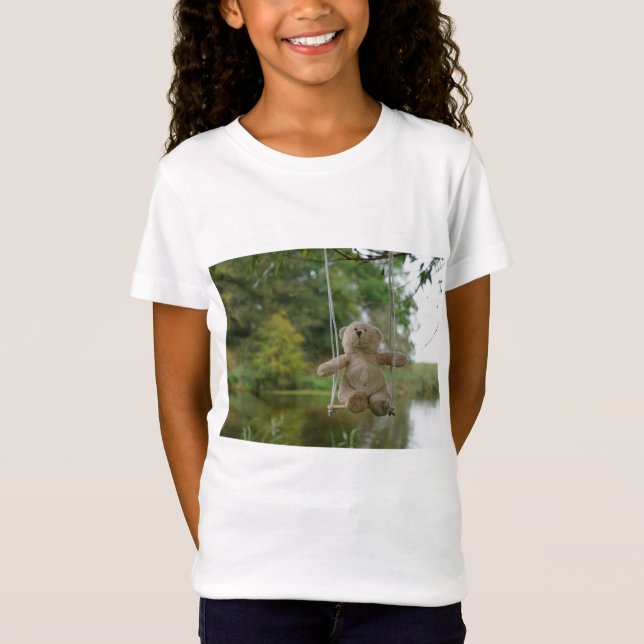 Beertje op schommel aan boom T-Shirt (Vorderseite)