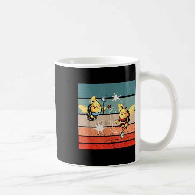 Bees Badminton Dynamic Cartoonish Artwork Funny Pl Kaffeetasse (Rechts)