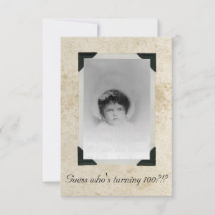 Befleckter alter Foto-Papiergeburtstag Einladung