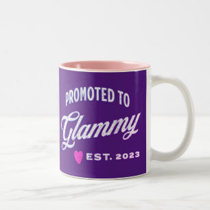 Befördert nach Glammy Est. 2023 für neue Großmutte Zweifarbige Tasse
