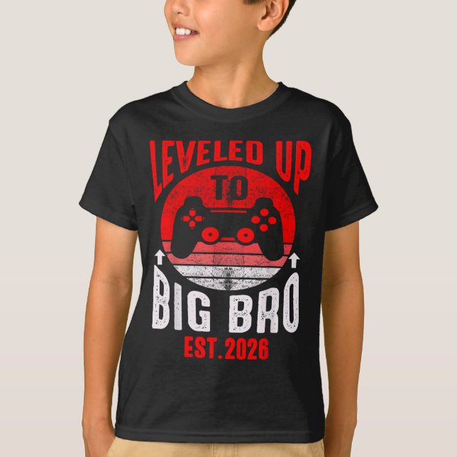 Befördert zu Big Bro 2026, bis zum großen Bruder T-Shirt (Vorderseite)
