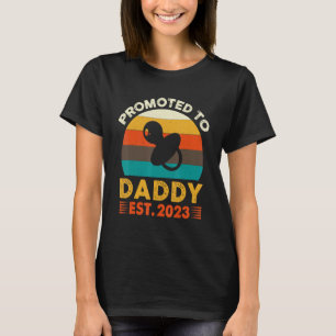 Befördert zu Daddy 2023 Vintager Vater Schwangersc T-Shirt