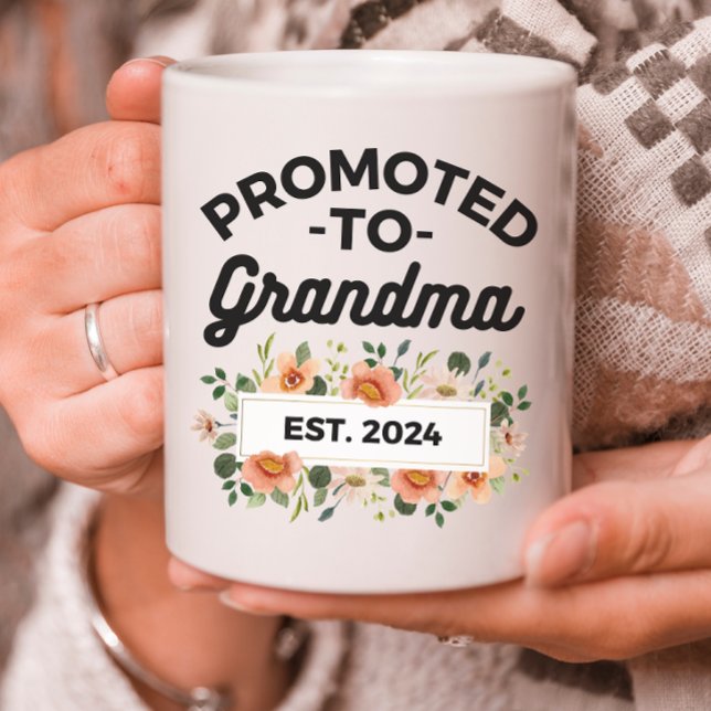 Befördert zu Oma Funny New Großmutter Floral Kaffeetasse (Von Creator hochgeladen)