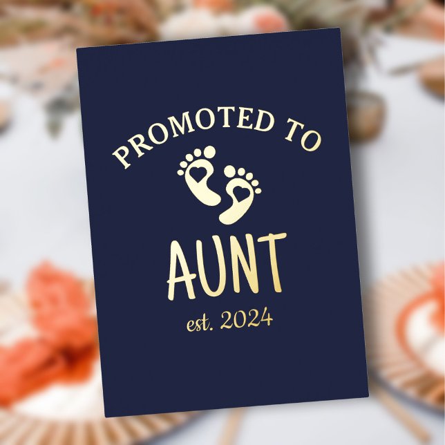 Befördert zu Tante / Chic Heart Navy Blue Gold Folieneinladung (Promoted to Aunt / Chic Heart Navy Blue Gold Foil Invitation)