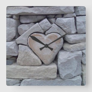 Beginn der Steinmauer-Uhr Quadratische Wanduhr
