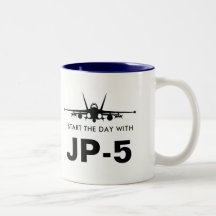 Beginnen Sie der Tag mit JP-5 der SuperTasse der