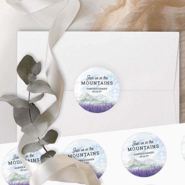 Begleiten Sie uns bei der Hochzeit des Berglavende Runder Aufkleber (Join us in the Mountain wedding stickers from my Mountain Lavender Wedding Collection)
