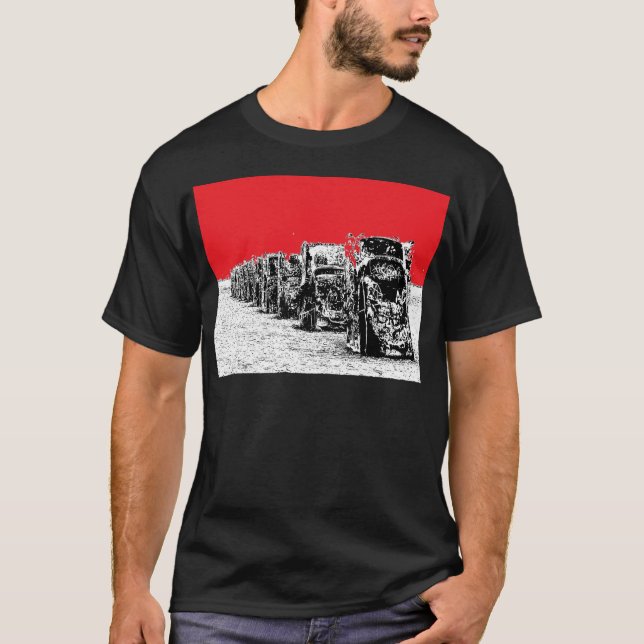 Begrabenes Cadillacs mit rotem Himmel T-Shirt (Vorderseite)