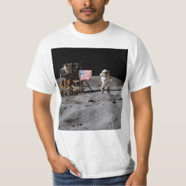 Begrüßung der US-Flagge auf dem Mond T-Shirt