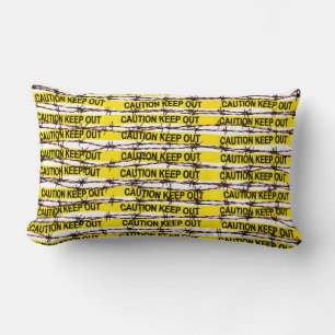 Behalt aus! Gelbes Band und Stacheldraht Lendenkissen