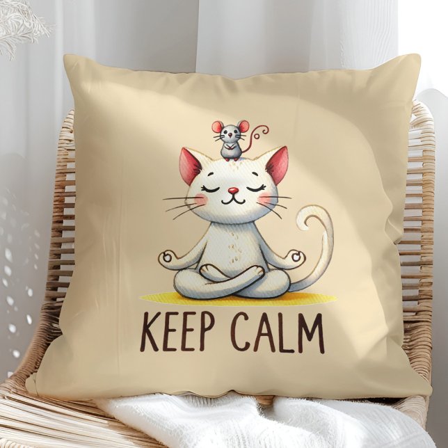 "Behalt Calm" Funny Cat Lovers Kissen ("Keep Calm" Funny Cat Lovers Throw Pillow on a sunny boho rattan chair)