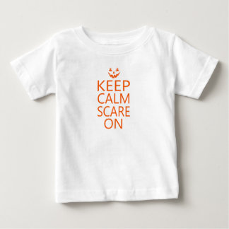 Behalt Calm Scare auf Pumpkin Face T-Shirt