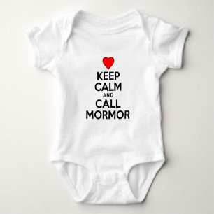 Behalt Calm und Call Mormor Baby Strampler