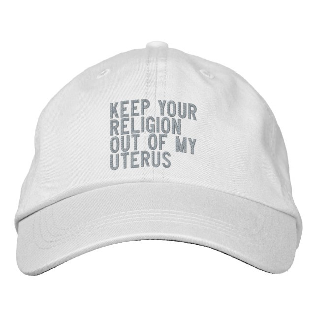 Behalt deine Religion aus meinem Uterus pink und w Bestickte Baseballkappe (Vorderseite)