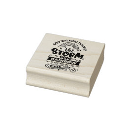 Behalt durch das Motivierend Zitat des Sturms zu g Gummistempel