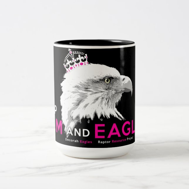 Behalt Ruhe und Adler On! Zweifarbige Tasse (Mittel)