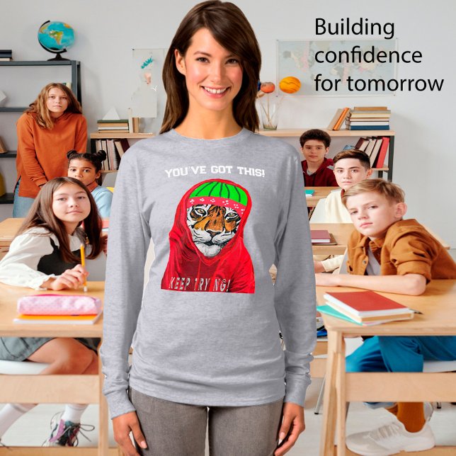 Behalt Winter Tiger, personalisieren Text-T - Shir T-Shirt (Von Creator hochgeladen)