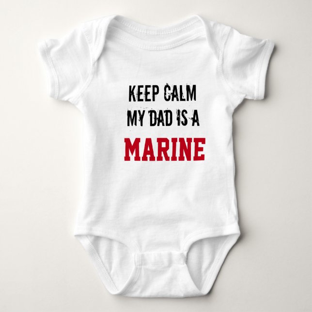 Behalten Sie Ruhe, die mein Vater ein MARINESOLDAT Baby Strampler (Vorderseite)