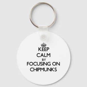 Behalten Sie Ruhe, indem Sie auf Chipmunks sich Schlüsselanhänger