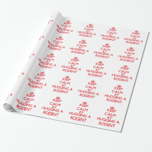 Behalten Sie Ruhe, indem Sie ein Nagetier umarmen Geschenkpapier