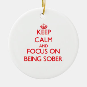 Behalten Sie Ruhe und Fokus auf Sein nüchtern Keramikornament
