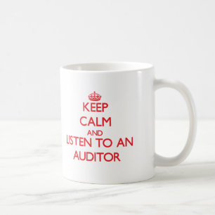 Behalten Sie Ruhe und hören Sie auf einen Tasse