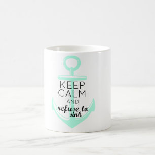 Behalten Sie Ruhe und lehnen Sie ab zu sinken Kaffeetasse