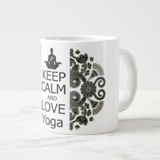 BEHALTEN Sie RUHE UND LIEBE Yoga Jumbo-Tasse