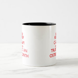 Behalten Sie Ruhe und vertrauen Sie einem Zweifarbige Tasse