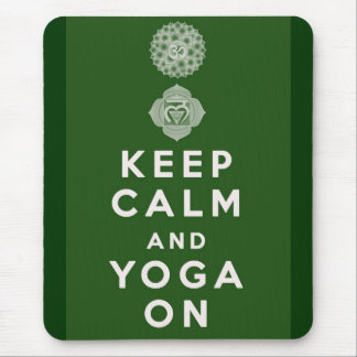 Behalten Sie Ruhe und Yoga an Mousepad