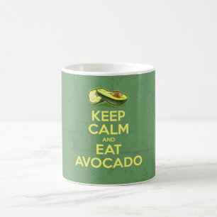 Behalten Sie ruhig und essen Sie Avocado Tasse