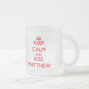Behalten Sie ruhig und Kuss Matthew Mattglastasse