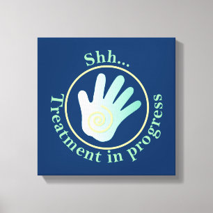 Behandlung im Gange Leinwanddruck